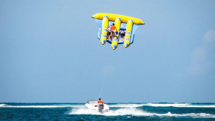 Permainan air di Tanjung Benoa, Bali