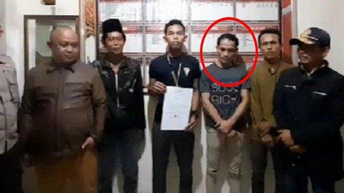Ternyata ini tampang dan sosok mantan pacar Anggi yang membuat pengantin baru di Bogor nekat kabur sehari setelah nikah. Pria tersebut sampai tak berani tatap mata Fahmi suami Anggi Anggraeni