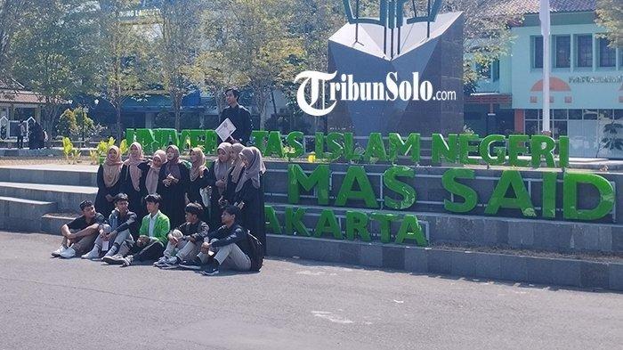 Mahasiswa baru (Maba) Universitas Islam Negeri (UIN) Raden Mas Said Surakarta.