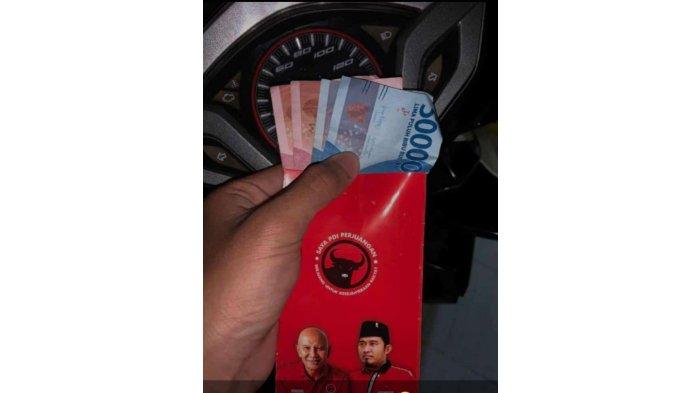 Viral video PDI-P bagi-bagi amplop di masjid