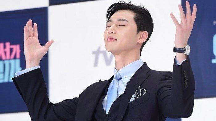 Aktor Korea Selatan Park Seo Joon baru saja berulang tahun ke-32 pada Rabu (16/12/2020).