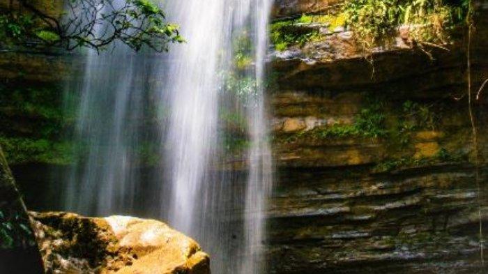 Air Terjun Tembinus, di Kecamatan Sepaku
