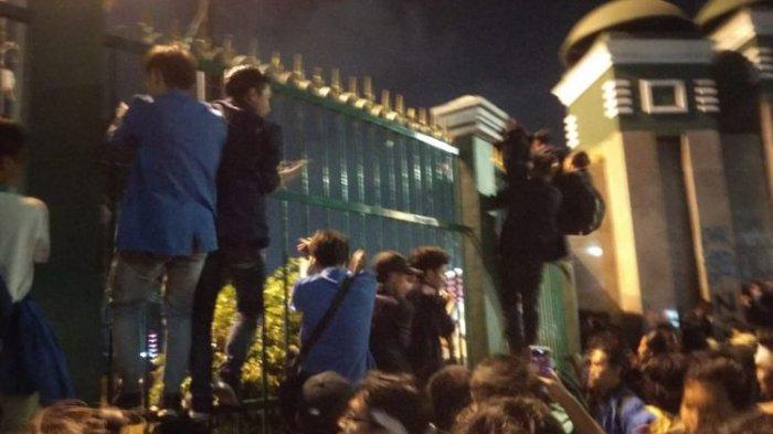 AKSI MAHASISWA DI DEPAN GEDUNG DPR/MPR 23/9/2019