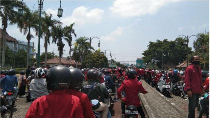 Aksi mahasiswa yang turun ke jalan mengikuti #GejayanMemanggil 2