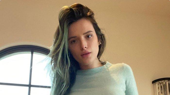 Aktris Bella Throne meminta maaf kepada pekerja seks yang mengkritik keputusannya untuk bergabung dengan OnlyFans, Senin (31/8/2020).