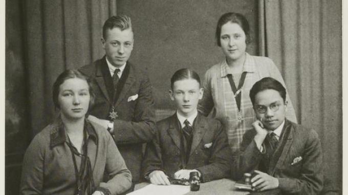 Amir Syarifuddin bersama Perkumpulan Amicitia Juncti di Haarlem, Belanda