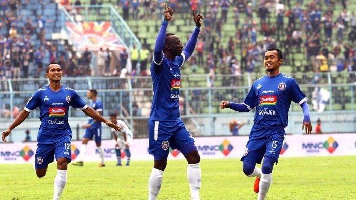 Arema FC berhasil menundukkan PSS Sleman