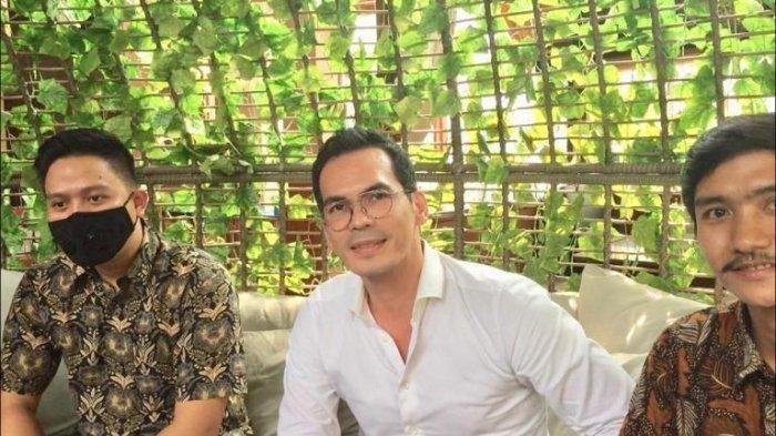 Atalarik Syach di kawasan Stadion Pakansari, Cibinong