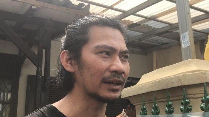 ayah donny alamsyah meninggal 2