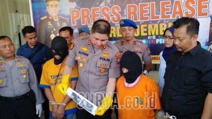 Bahar (kanan kapolres) dan Busani (kiri kapolres)