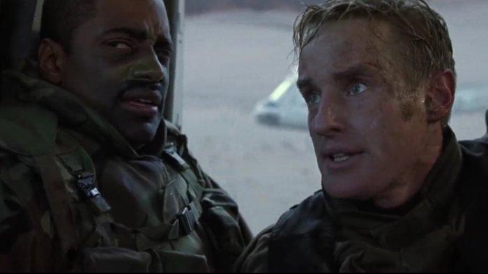 Behind Enemy Lines (2001) 1