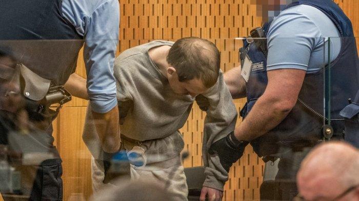 FOTO: Anggota kelompok supremasi kulit putih asal Australia, terdakwa Brenton Tarrant menghadiri hari ketiga sidang vonis di pengadilan tinggi Christchurch pada 26 Agustus 2020.