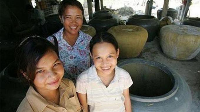 desa perempuan 9987345