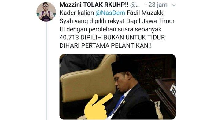 Foto anggota DPR  tidur