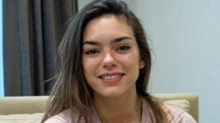 Ilustrasi gadis Latvia