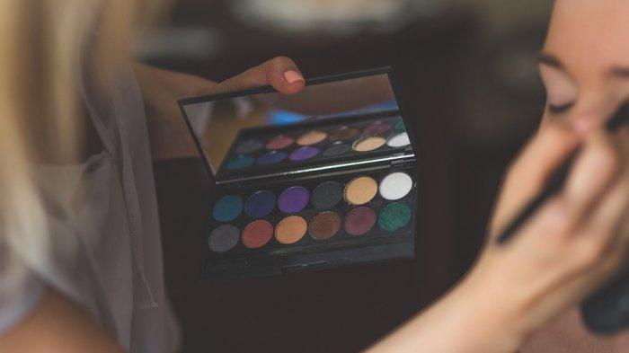 Ilustrasi makeup artist