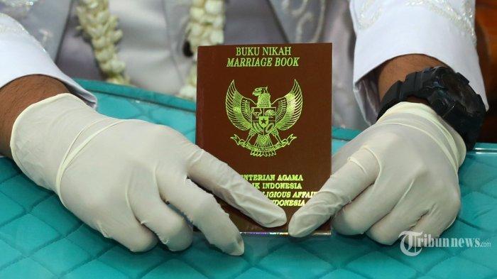ilustrasi menikah saat pandemi virus corona -  buku nikah