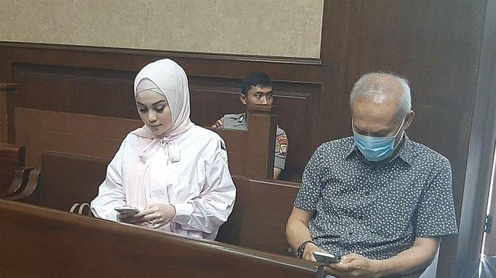 Jennifer Dunn dan Wawan