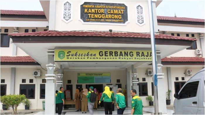 Kantor Kecamatan Tenggarong, Kutai Kartanegara, Kalimantan Timur