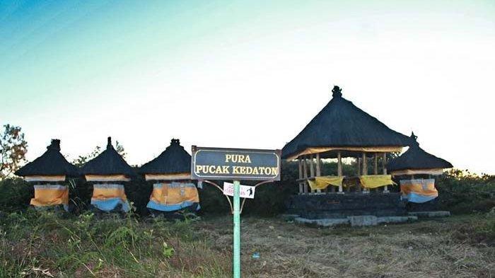 Kondisi pelinggih di puncak Gunung Batukaru