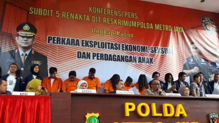 Konferensi pers kasus eksploitasi anak di bawah umur