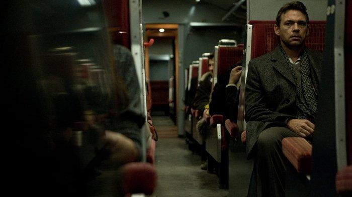 Last Passenger sinopsis 2