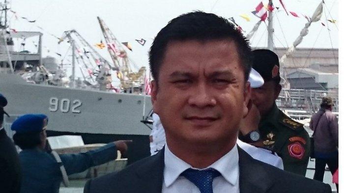 Mantan Bupati Nias Selatan, Sumatera Utara, Idealisman Dachi 2