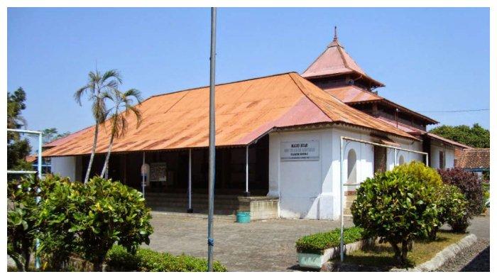 Masjid Agung Nur Sulaiman 1