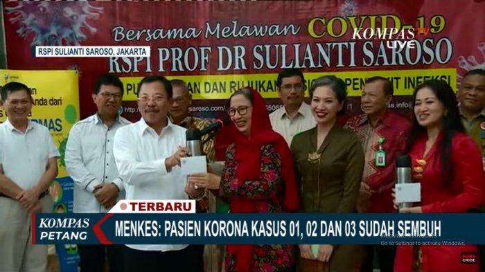 Menteri Kesehatan Terawan Agus Putranto dan ketiga pasien sembuh dari corona 1
