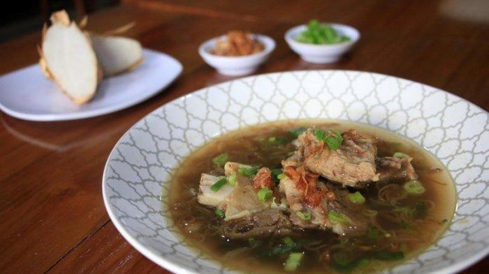 menu-sup-konro-disajikan-di-daeng-baba-resto_20180320_100658.jpg