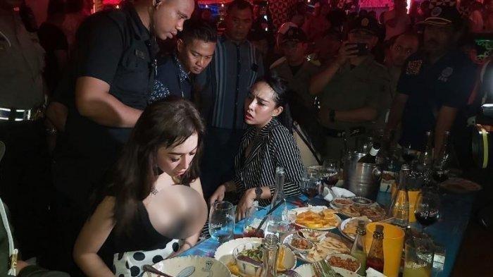 Messya Iskandar bersama kedua temannya mendadak bikin heboh Motel Mexicola