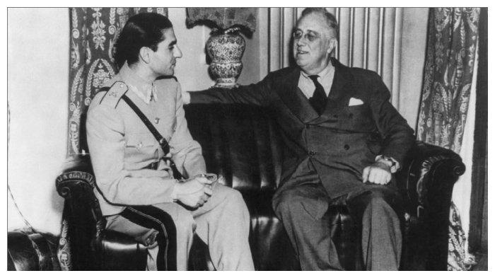 Mohammad Reza Pahlevi bersama Franklin D. Roosevelt