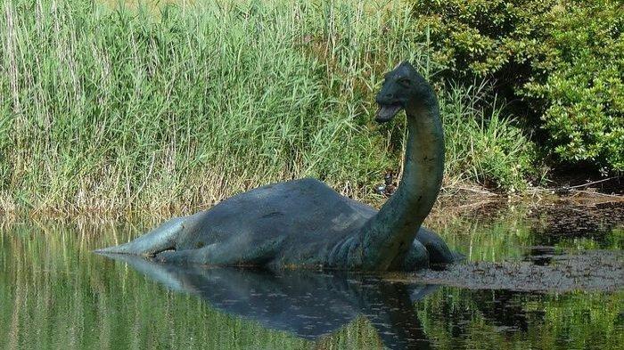 Berita soal keberadaan monster penghuni Loch Ness jadi salah satu kebohongan terbesar dalam sejarah. Meski begitu, sebagian orang masih terus memburunya.