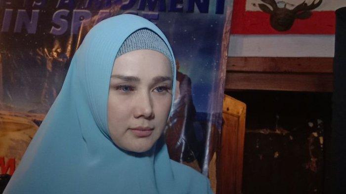 Mulan Jameela dalam wawancara di kediamannya