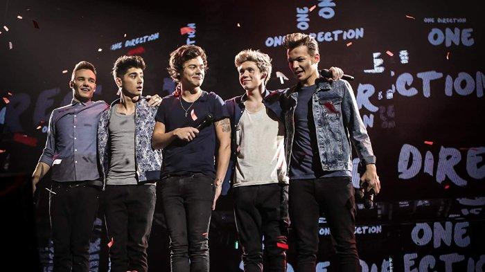 One Direction merupakan boyband asal Inggris yang terbentuk melalui ajang pencarian bakat X-Factor musim ketujuh.
