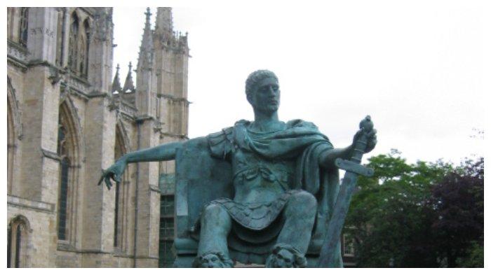 Patung Constantine di York Minster