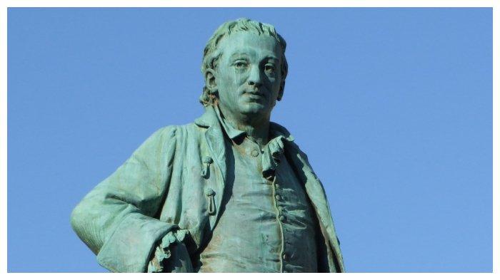 Patung Denis Diderot di Langres, Prancis