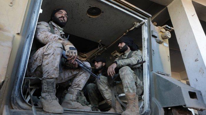 Pejuang Suriah yang didukung Turki