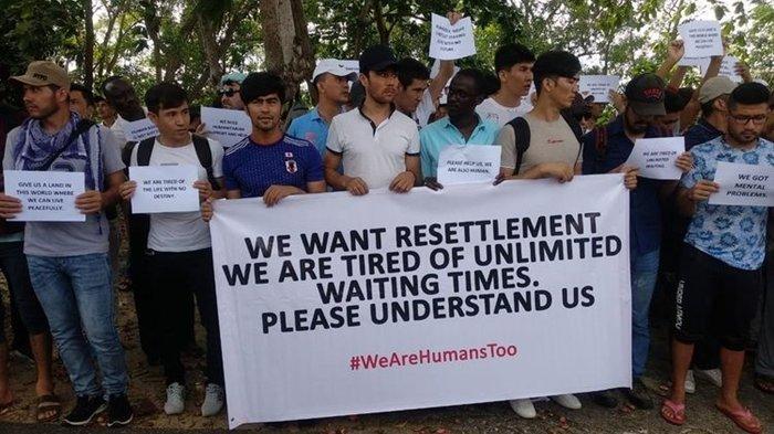 pencari suaka datangi IOM