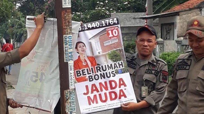 Penertiban banner iklan jual rumah bonus janda