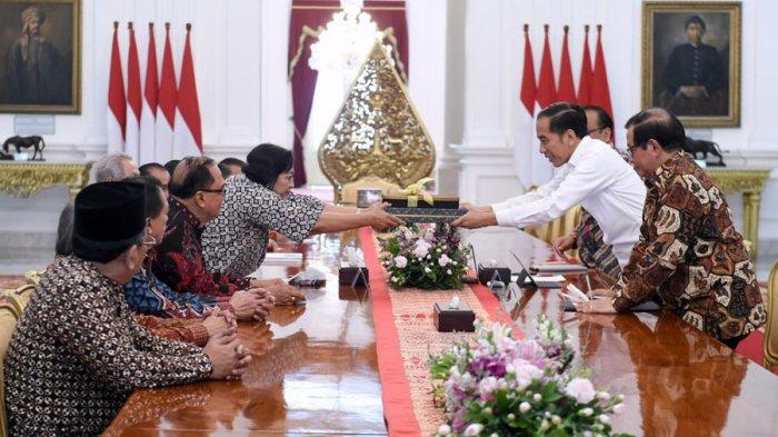 Penyerahan Laporan Pelaksanaan Tugas Wantimpres Periode 2015 s.d. 2019