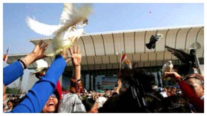 Perayaan Waisak di Singapura