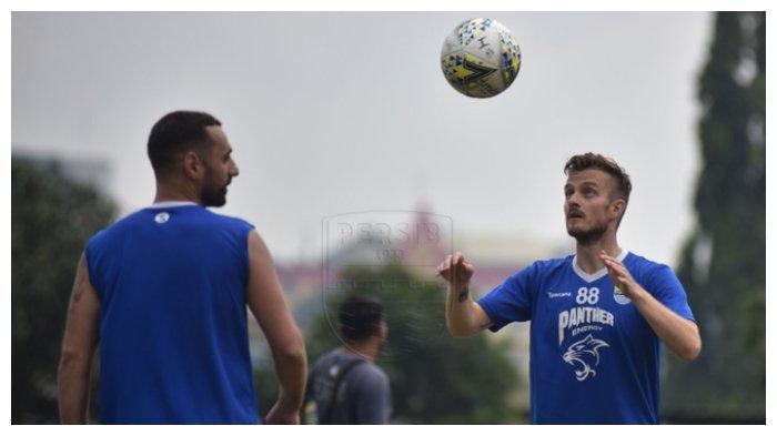 Persib Bandung vs Kalteng Putra 1