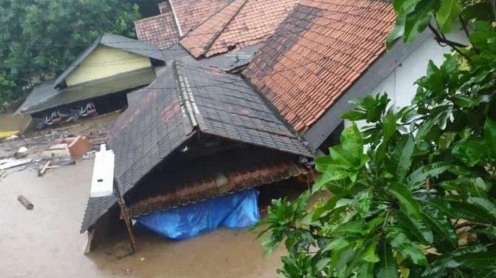Perumahan di Kelapa Dua, Kabupaten Tangerang banjir