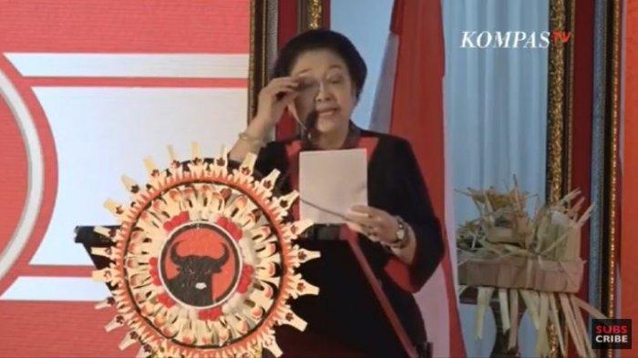 Pidato Megawati Soekarnoputri.