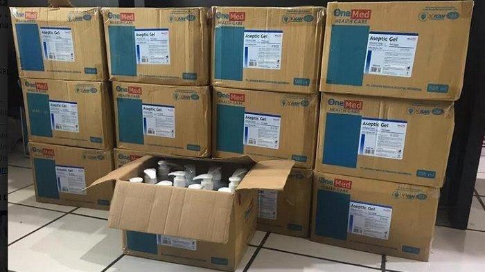 polisi ciduk pemimbun masker dan hand sanitizer 2