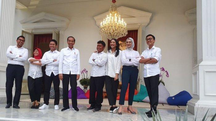 Presiden Joko Widodo dan 7 staf khusus presiden