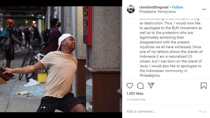 Pria bertato peta Indonesia yang ikut unjuk rasa tentang George Folyd.