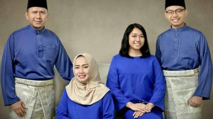 Rahmad Darmawan dan keluarga