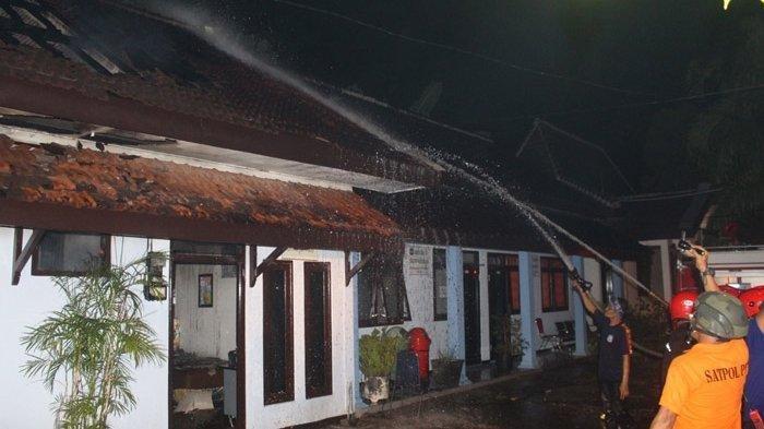 ruang penyimpanan vaksin di Kantor Dinas Kesehatan Kota Blitar terbakar